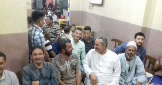 شاهد.. كيف تابع أهالى قرية صلاح تأهل "ليفربول" لنهائى دورى الأبطال