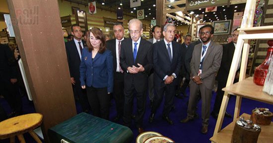 رئيس الوزراء يفتتح معرض الحرف اليدوية 