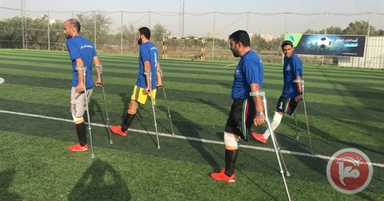أول فريق كرة قدم لمبتورى الأطراف بغزة - صور