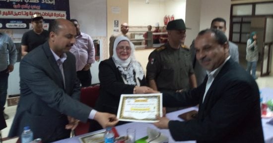 صور.. وكيل تعليم كفر الشيخ تدعو لغرس القيم في ندوة بمدرسة المتفوقين 