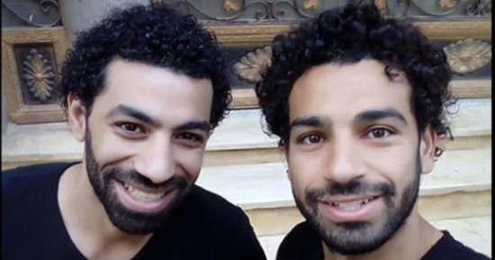 شبيه محمد صلاح حديث الصحافة الإنجليزية.. صور