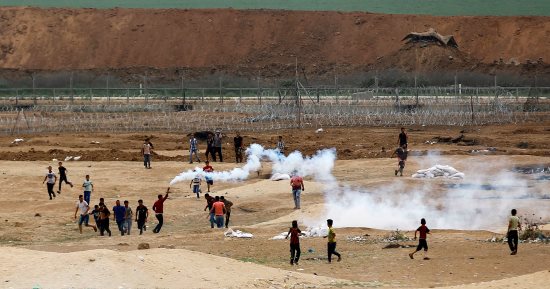 ارتفاع أعداد المصابين على حدود غزة إلى 206 فلسطينيين