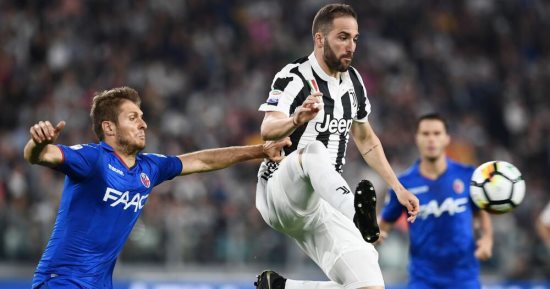 أشهر 5 "كروش" فى الملاعب العالمية.. صور 
