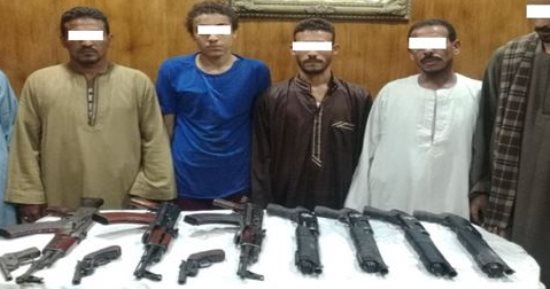 صور.. العمليات الخاصة تضبط 79 سلاحا ناريا و800 هارب فى أسيوط والقليوبية