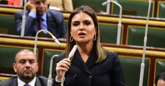 وزيرة الاستثمار توقع اتفاقا مع البنك الأوروبى بـ 200 مليون دولار