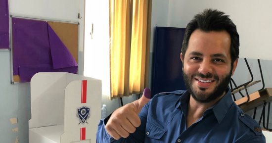نيشان ينشر صور مشاركته فى الانتخابات اللبنانية 