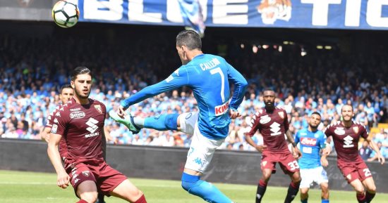 شاهد.. نابولى يؤجل تتويج يوفنتوس بالدوري الإيطالي بالتعادل مع تورينو