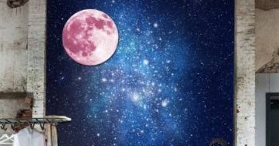 بمناسبة حدوثه تعرف على تأثير القمر الوردى على الأبراج وسر تسميته 