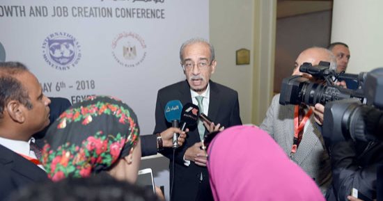 رئيس الوزراء لـ"اليوم السابع": لم نحدد موعدا لزيادة أسعار الكهرباء والبنزين 