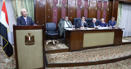 "تعليم البرلمان" تُسلم لجنة الخطة توقيعات 300 نائب لزيادة موازنة التعليم