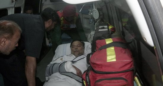 صور.. إصابة وزير الداخلية الباكستانى فى محاولة اغتيال فاشلة بإقليم البنجاب