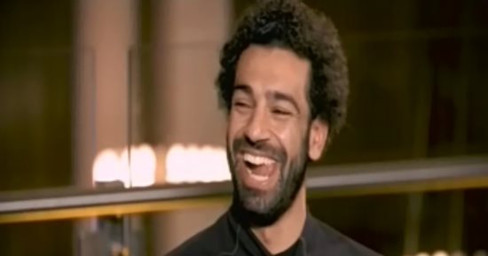 محمد صلاح فى حواره مع CNN: لم أتخيل اللعب فى ليفربول.. انتظروا مصر فى دور الـ16 بكأس العالم.. لا أقبل الأرض بعد الأهداف ولكن أسجد شكرا لله.. رونالدو نجمى المفضل.. وشعرت بالجنون فى أول مباراة على أنفيلد