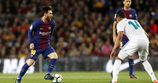 برشلونة بـ10 لاعبين يواصل زحفه لدوري اللاهزيمة بتعادل مثير مع ريال مدريد