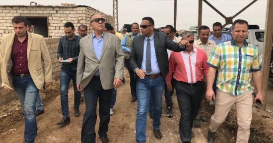 صور.. وزير التنمية المحلية يشيد بحجم العمل فى المدفن الصحى للقمامة بالمنوفية