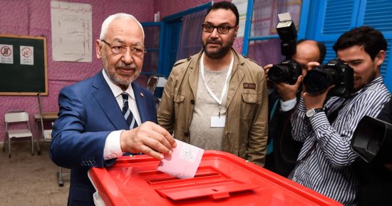 انتهاء التصويت على سحب الثقة من رئيس البرلمان التونسى راشد الغنوشى