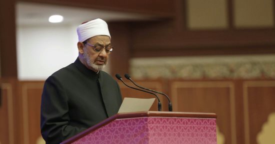 شيخ الأزهر يهنئ الرئيس السيسي بحلول شهر رمضان المبارك