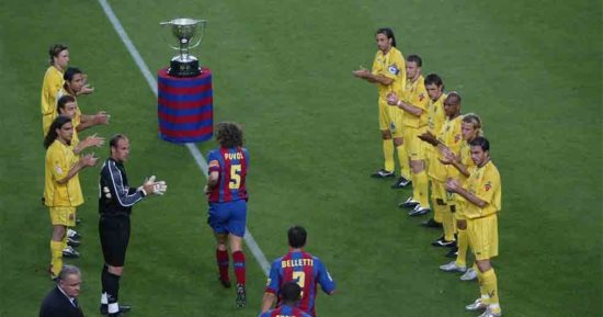 فياريال يكرم برشلونة بـ"ممر شرفى" فى "كامب نو"