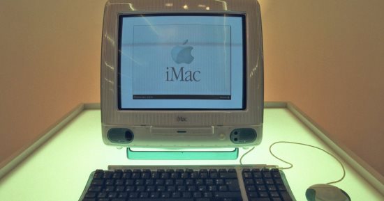 فى ذكرى إطلاقه.. لحظة الكشف عن أول جهاز iMac منذ 20 عاما.. فيديو