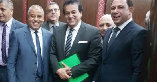  نائبان بأسيوط يطالبان بإيفاد أطباء من المستشفى الجامعى للمستفيات المركزية