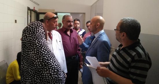 وكيل صحة الشرقية يتقفد مركز غسيل الكلى بقرية الغار