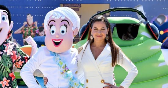 "ريا أبى راشد" على السجادة الحمراء فى مهرجان كان بإطلالة مصرية أصيلة