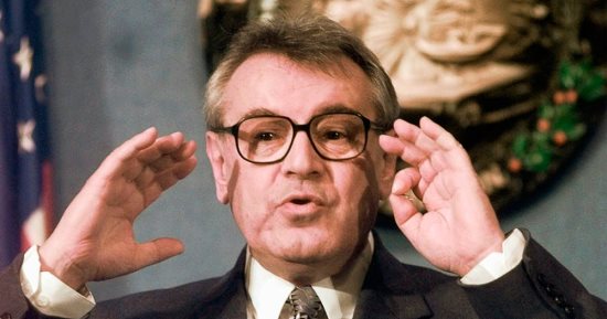 مهرجان كان السينمائى يكرم المخرج الراحل ميلوش فورمان