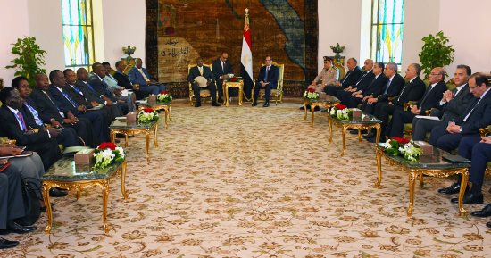 صور.. موسيفيني يوجه الدعوة للسيسى لزيارة أوغندا.. والرئيس يرحب بتلبيتها بأقرب فرصة 