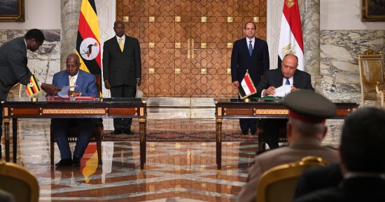 صور.. السيسي ويوسيفينى يشهدان توقيع مذكرة تفاهم لدعم التعاون الزراعى 