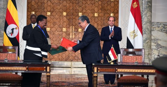 صور.. السيسي ونظيره الأوغندى يشهدان توقيع عدد من الاتفاقيات الثنائية بين البلدين