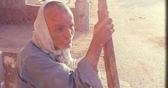 قارئ ينوه عن تغيب والده من محلة الدمنة بالمنصورة منذ العام الماضى