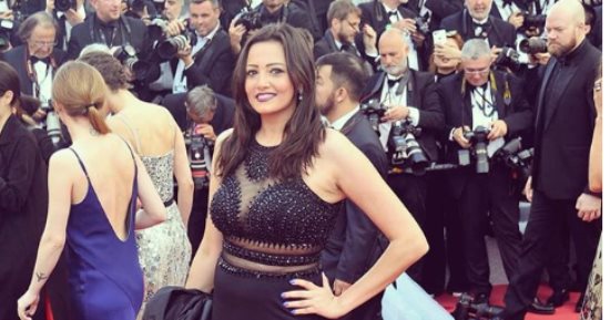 بشرى تتألق بفستان أسود فى حفل افتتاح مهرجان كان السينمائى الدولى