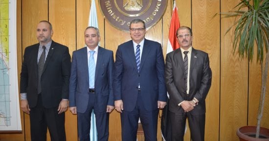 صور.. تعاون "القوى العاملة" و"البريد" لصرف مستحقات العمالة غير المنتظمة