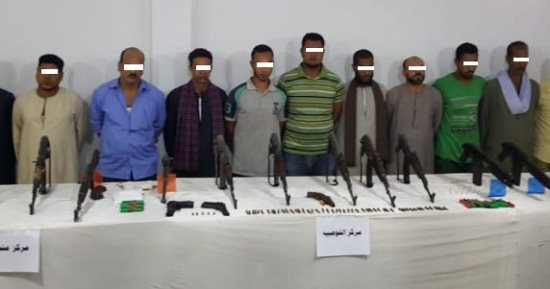 صور.. الداخلية تحاصر البؤر الإجرامية بأسيوط وتضبط 58 قطعة سلاح