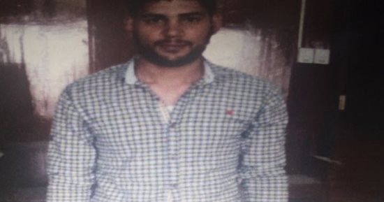 القبض على عاطل يفرض الإتاوات على السائقين بموقف الملك الصالح