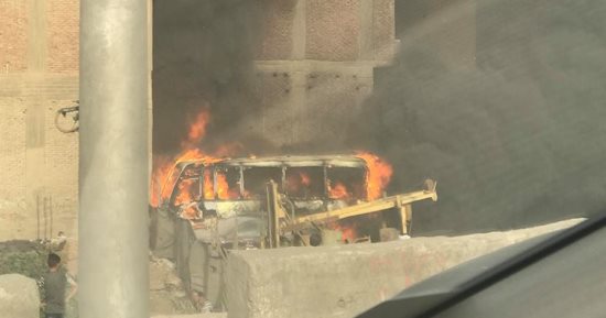 قارئ يشارك بصور لحريق سيارة فى مطلع كوبرى صفط اللبن بالجيزة