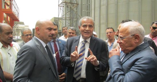"الغضبان" و"المصليحى" يتفقدان شركة بورسعيد للمطاحن بالمنطقة الصناعية.. صور