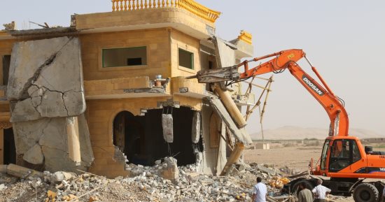 محافظ قنا يقود حملة مكبرة لإزالة التعديات بمدينة أبوتشت