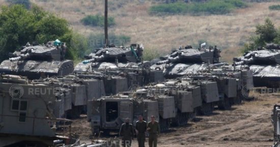 توغل محدود لآليات الاحتلال جنوب غزة واستهداف للصيادين الفلسطينيين شمالا