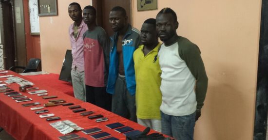 صور..سقوط عصابة سودانية ارتكبت 19 حادث سرقة فى فيلات الشروق والتجمع