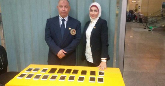 جمارك مطار برج العرب تضبط محاولتى تهريب كمية من الهواتف المحمولة