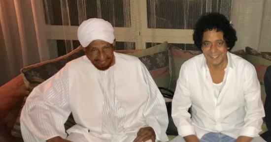 محمد منير عن زيارة الصادق لمنزله: فخر وشرف شكرا من أعماق قلبى