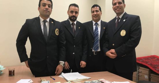 جمارك المطار تضبط راكبا حاول تهريب 208 آلاف ريال و31 ألف دولار