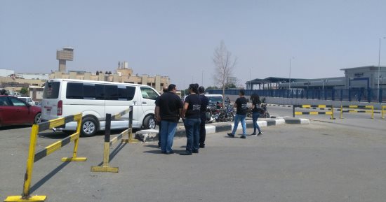 صور.. وصول أسرة "الطالبة مريم" مطار القاهرة الدولى لاستلام الجثمان