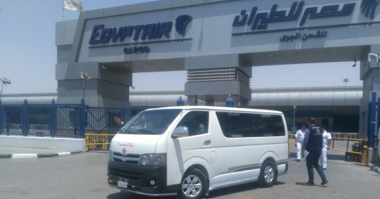 جثمان "الطالبة مريم" يغادر مطار القاهرة تمهيدا لدفنه...صور