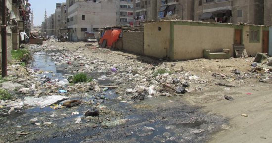 صور.. اضبط مخالفة.. برك ومستنقعات وقاذورات تحاصر سكان الضواحى ببورسعيد