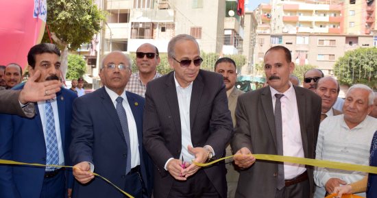 محافظ القليوبية يفتتح ثلاث معارض للسلع الغذائية ببنها وقليوب والقناطر 