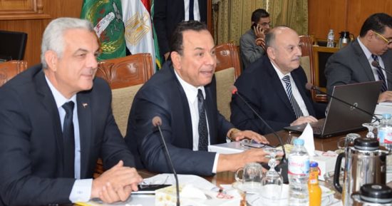 صور ..رئيس جامعة المنوفية يستقبل نواب الجامعات المصرية للتعليم والطلاب
