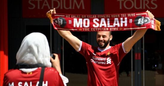 محمد صلاح يسيطر على أجواء مباراة ليفربول ضد برايتون.. صور