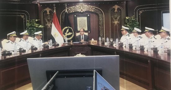 وزير الداخلية يوجه بضبط الأسواق والانتشار بالميادين خلال شهر رمضان