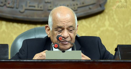 البرلمان يجيز للنائب العام منع المتهم فى الجرائم الإلكترونية من السفر